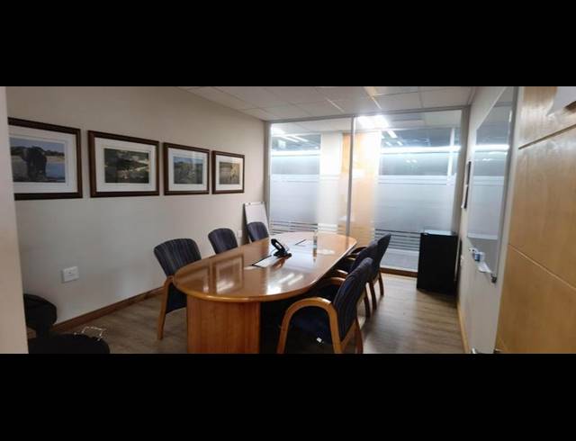 BUSINESS PROPERTY TO RENT IN LYNNWOOD